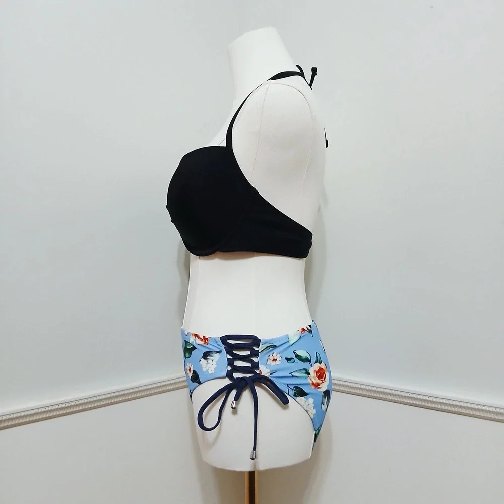 Cupshe Womens XL Bikini Set Black Halter Top Floral Lace Up Bottoms NEW - Picture 2 of 8